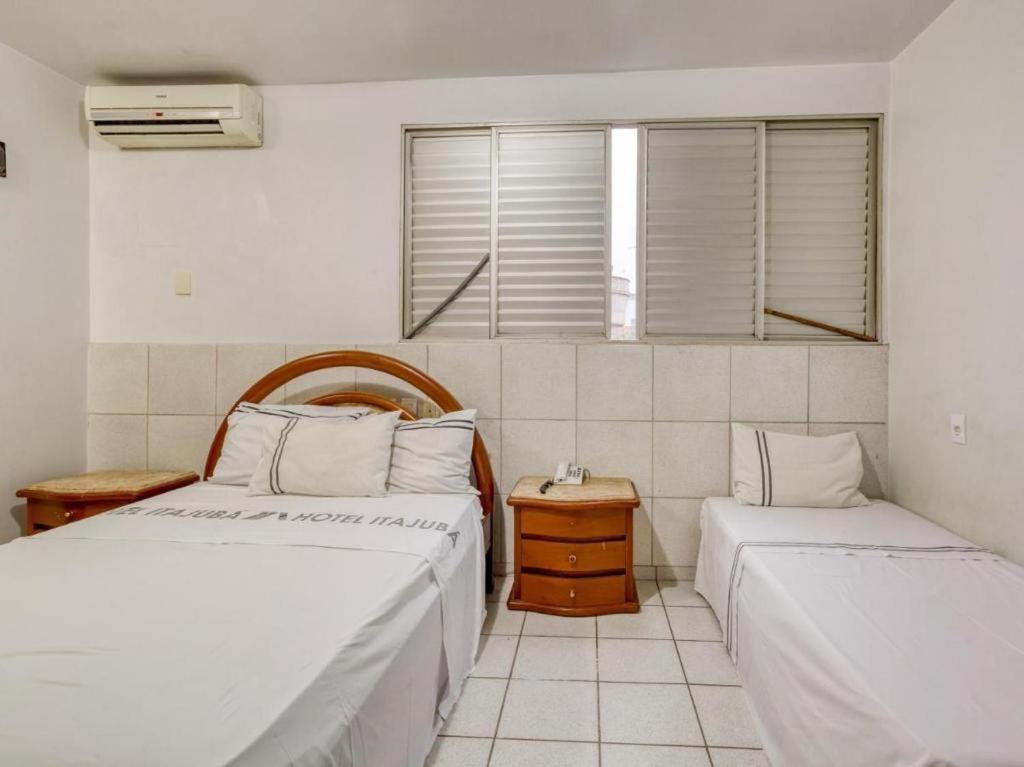 Itajuba Classic Hotel Гояния Экстерьер фото